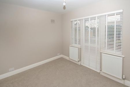 2 bedroom maisonette to rent - Photo 4
