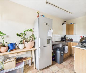 1 bedroom Flat in Queens Road, Aldershot - Photo 4