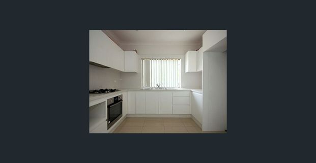 Well-Presented Family Home in a Convenient Location - Photo 1