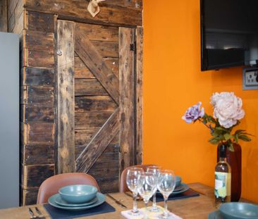 Tonge Moor Road, Bolton - Photo 2