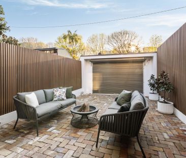 Stunning Designer Terrace On Prime Cul-De-Sac - Offered Unfurnished - Photo 3