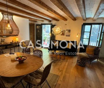 Stylish and Authentic 3-Bedroom Apartment with Elevator next to Via... - Photo 4