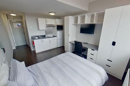 Studio to rent - Photo 2