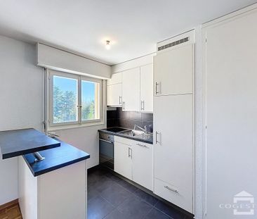 Proche de toutes commodités, appartement de 2 pièces au 2ème étage - Photo 1