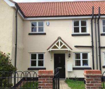 2 bedroom terraced house to rent - Photo 4