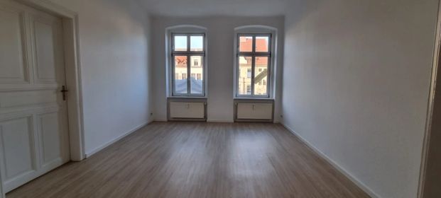 3 Raumwohnung in der Südstadt mit hofseitigen Balkon - Foto 1