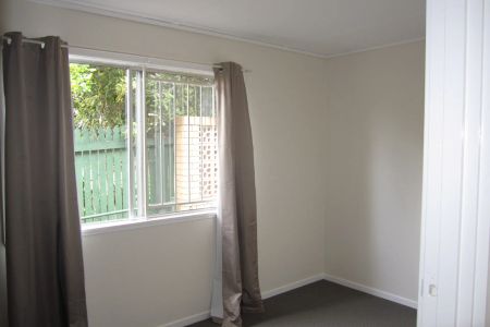 Unit 4/697 Logan Road, - Photo 3