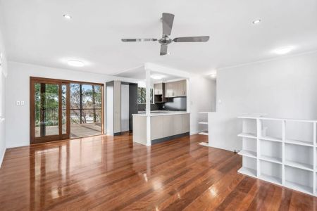 Classic Family Home with Entertainer's Deck in Prime Location - Photo 5