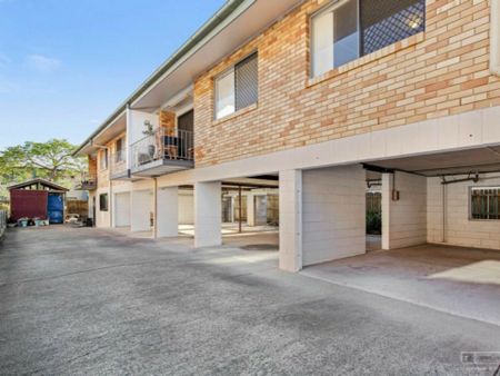 4/16 Norman Drive, Chermside QLD, Belconnen - Photo 2