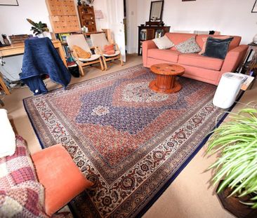 1 bedroom Flat in Otley Road Flat 2, Leeds - Photo 1