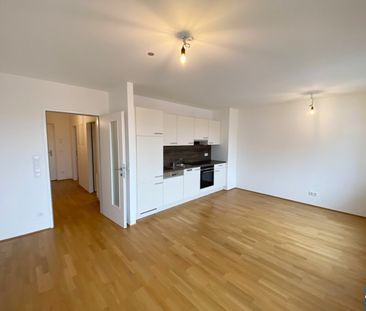 Schöne 2 Zimmer Wohnung mit Loggia in zentraler Lage - Photo 3