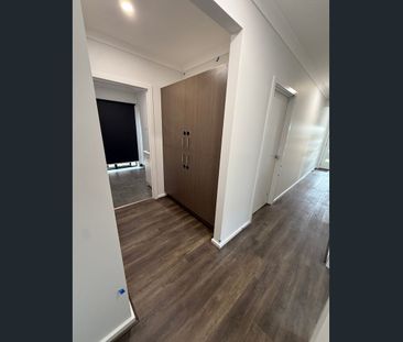 🌟 Modern 4-Bedroom Share House – All Rooms with Private Ensuite | A... - Photo 5