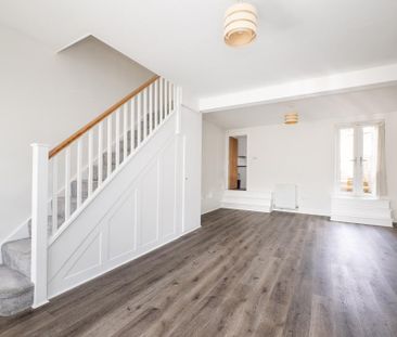 3 bedroom end of terrace house to rent - Photo 4
