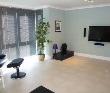 Woodlands Terrace, Cults, AB15 - Photo 1