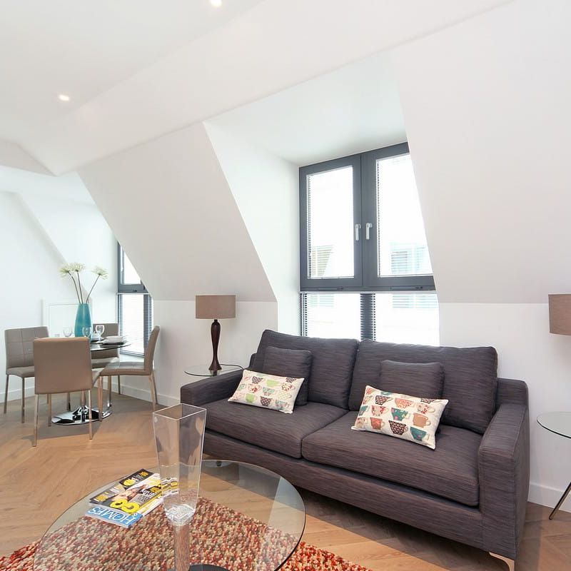 A luxurious apartment in modern development benefiting from Air Conditioning and Concierge - Photo 1