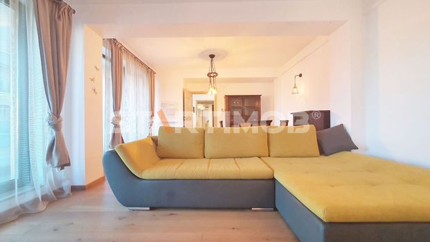 Rezervst :Apartament cu parcare subterana zona Universitatii Transilvania - Fotografie 1