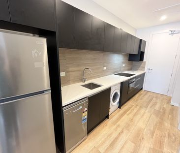 Modern Executive Studio in the Heart of the CBD - Photo 4