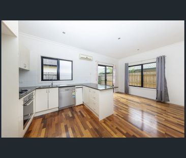 Perfect for the established family or professional working group - Photo 4