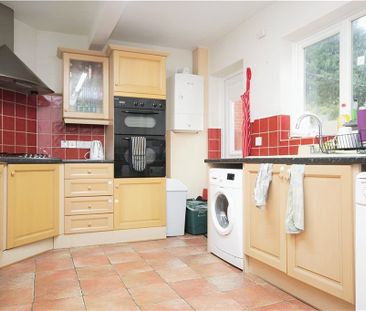 Raymond Crescent, Guildford, Surrey, GU2 7SU - Photo 5