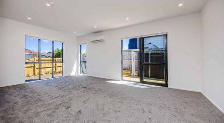 Brand New & Modern Living - Photo 2