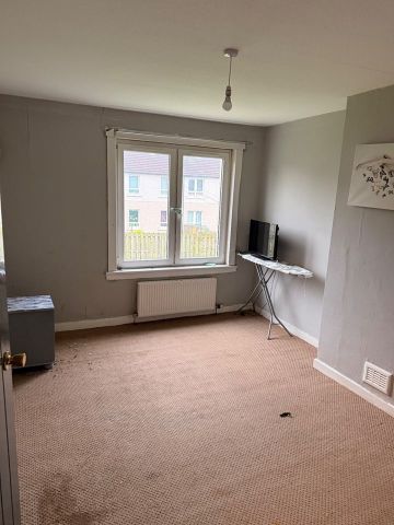 3 Bed Flat, Househillwood Crescent, G53 - Photo 3