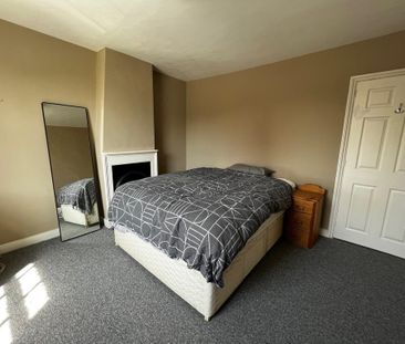 2 bedroom cottage to rent - Photo 2