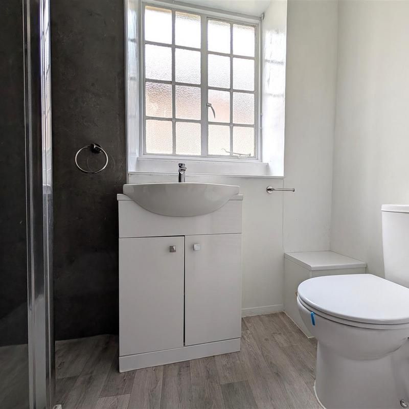 4 bedroom apartment to rent - Photo 1