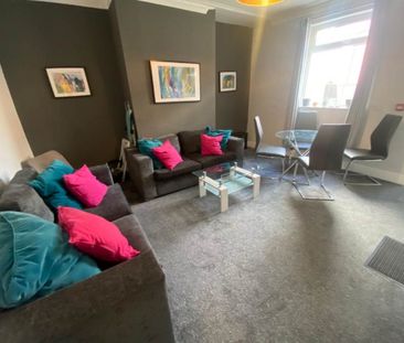 Hough Lane (Room 3), Bramley, Leeds - Photo 4