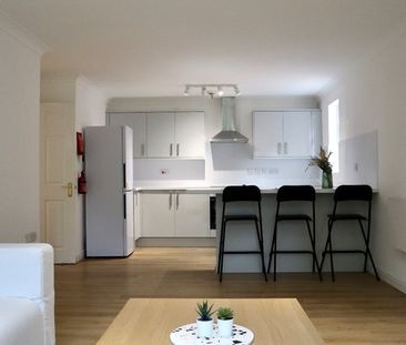 2 Bed Flat, Hadfield Close, M14 - Photo 6