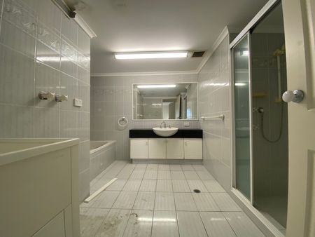 1/12 Canal Avenue, Runaway Bay QLD 4216 - Apartment For Rent | Domain - Photo 2