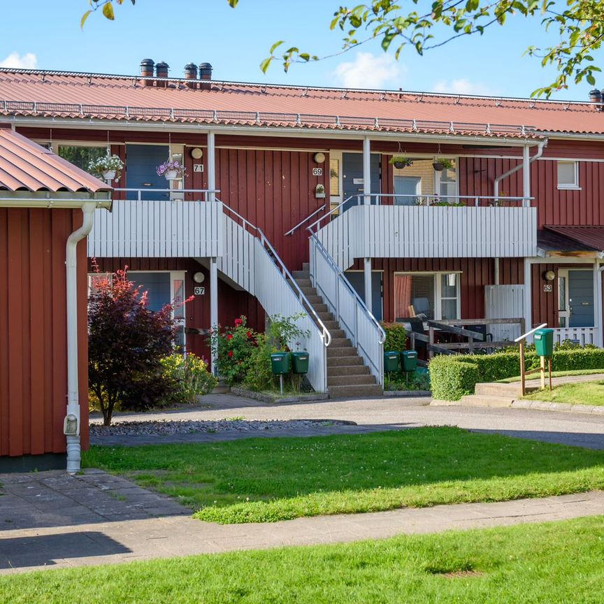 Radhus | 2 rum och kök | Helgesvägen 71 | 446 33 Älvängen - Foto 1