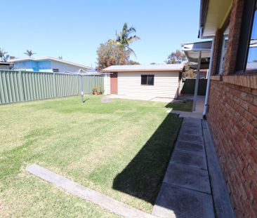 Size, Location and Convenience! - Photo 6
