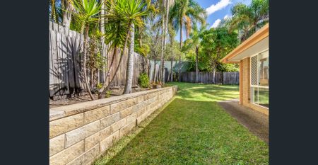 Light-Filled Family Home in a Sought-After Merrimac Location! - Photo 4