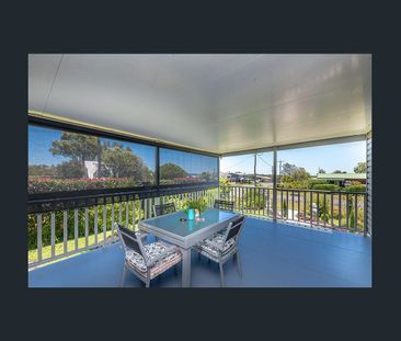 PEACEFUL COUNTRY HOME - Photo 5