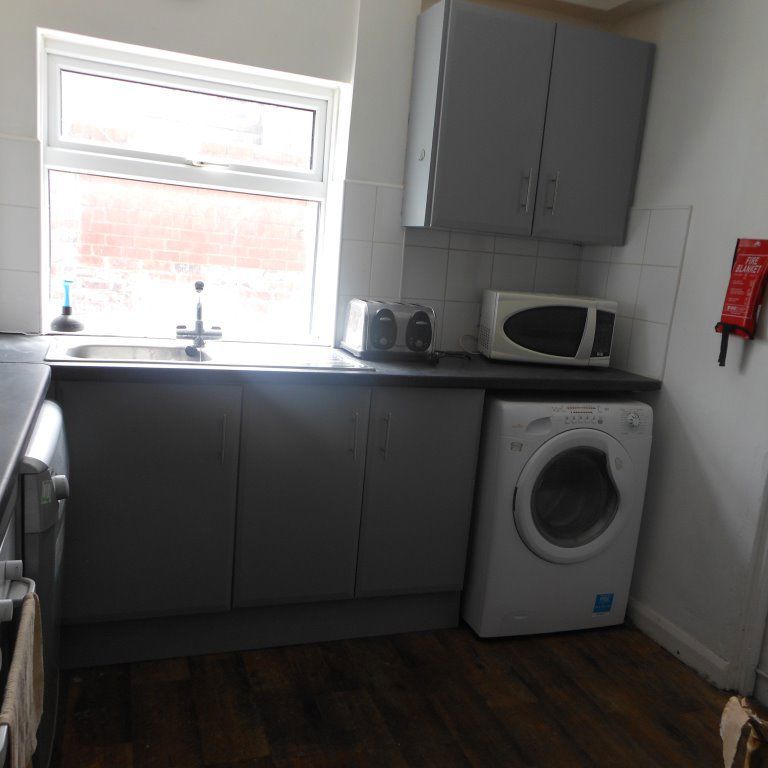 Ninth Avenue FLATSHARE, Newcastle Upon Tyne - Photo 1