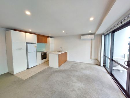 2 LARGE Bedroom unit @ Dockside include a secure carpark. - Photo 5