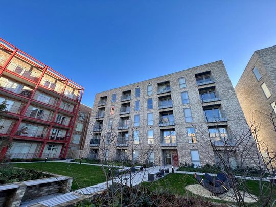 1 bedroom flat to rent - Photo 1