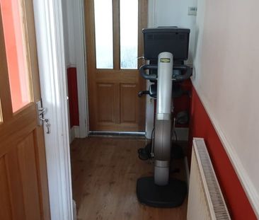 Room in a Shared House, Blenheim Avenue, IG2 - Photo 6