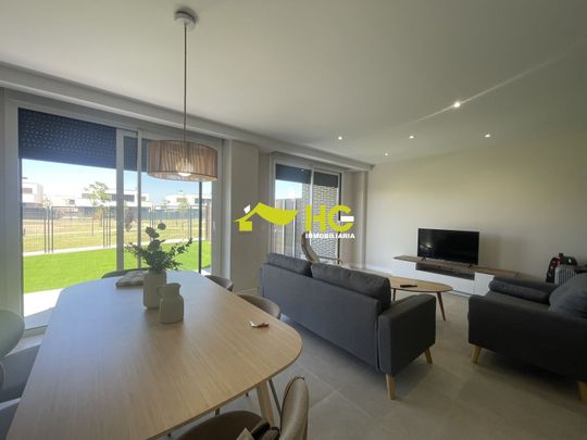 Alquiler Chalet Pareado en Monte de la Villa, Villaviciosa De Odón - Photo 1