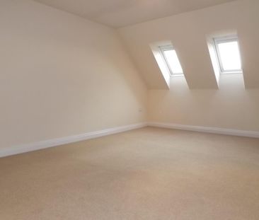6 bedroom detached house to rent - Photo 1