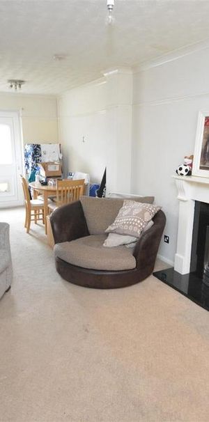 2 bedroom end of terrace house to rent - Photo 1