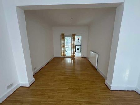 Livingstone Road, Gillingham, ME7 - Photo 2