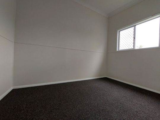 Modern 2 Bedroom Unit - Photo 1