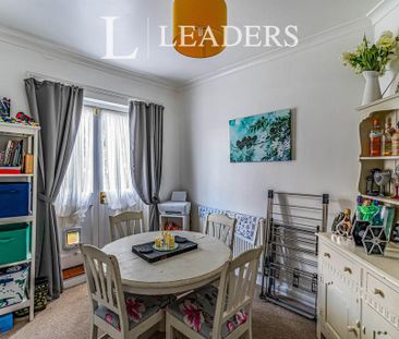 3 bedroom end of terrace house to rent - Photo 1