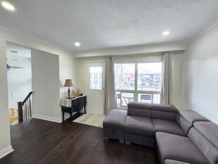 For Lease - 23 Benrubin Drive Unit# Upper, Toronto, Ontario - Photo 2