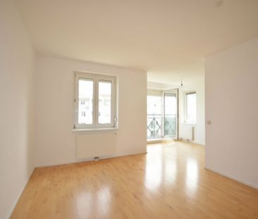 Großzügig angelegte 2-Zimmer-Wohnung im 3. Liftstock mit Tiefgarage... - Foto 1