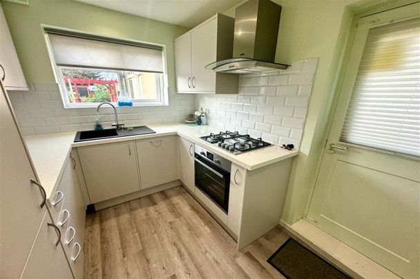 Colne Avenue, SO16 - Photo 1