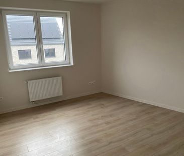 NIEUWBOUW 4-gevel woning, ideaal gelegen in een rustige straat. - Photo 2