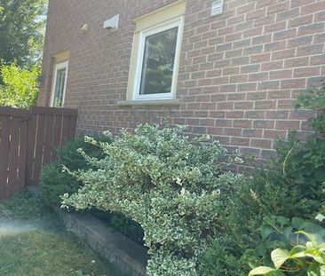 For Lease - 6998 hickling Crescent, Mississauga, Ontario - Photo 3