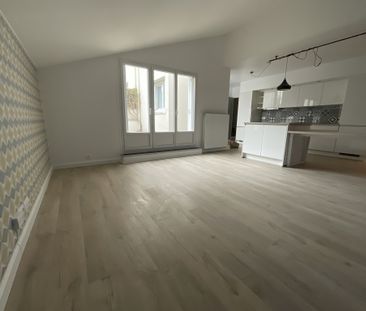 Location Appartement 3 pièces 71m² BOURGES 18000 - Photo 2